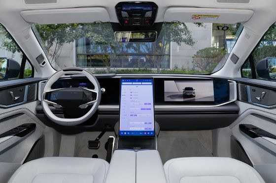 Gull Wing Door HiPhi Y 5 Door 5 Seat SUV con batteria da 115 kWh e autonomia di 810 km