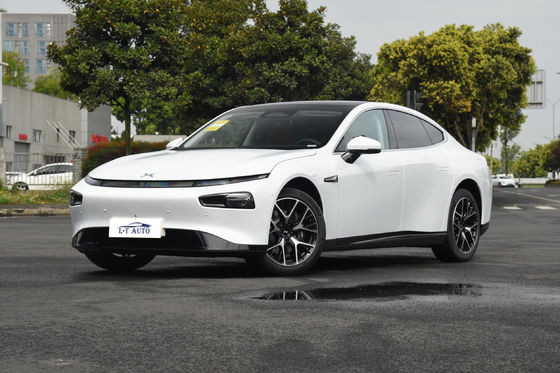 Esperienza il meglio del lusso e della tecnologia con la 2024 Xpeng P5 Electric Sedan