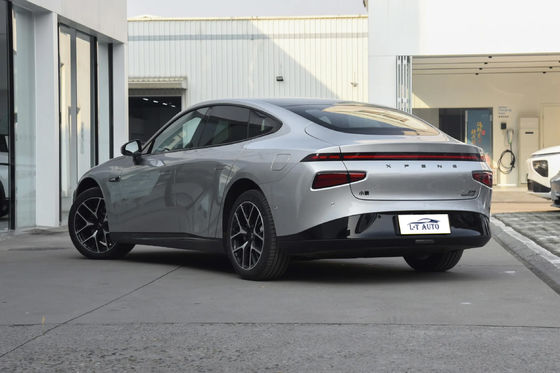 Esperienza il meglio del lusso e della tecnologia con la 2024 Xpeng P5 Electric Sedan