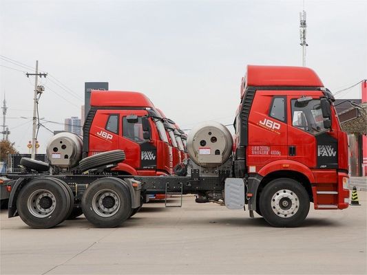 Camion pesante FAW Jiefang J6P Veicolo rimorchiante Camion capo 6X4 J6P 370-550 HP Camion