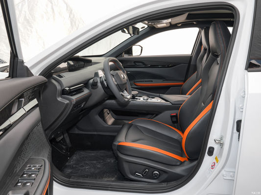 5 posti Changan UNI-V Sedan 2023 2024 1.5T 2.0T UNI-V Auto a benzina entro il vostro budget