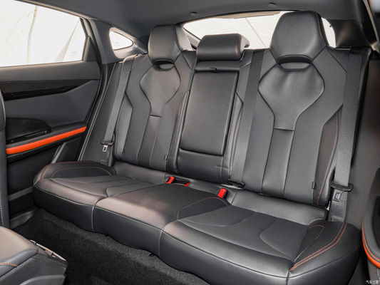 5 posti Changan UNI-V Sedan 2023 2024 1.5T 2.0T UNI-V Auto a benzina entro il vostro budget