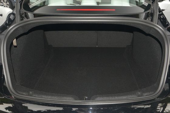 2024 Tesla Modello 3 a guida sinistra Auto elettrica 331kw Potenza del motore MAX. Velocità 200km/h