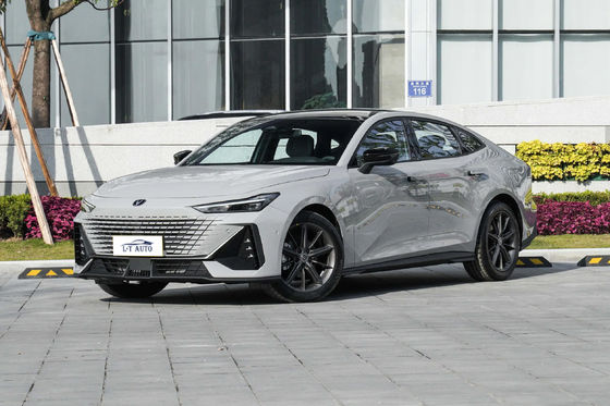 2024 Changan UNI-V ibrido plug-in a benzina auto elettrica veicolo velocità massima 205km/h