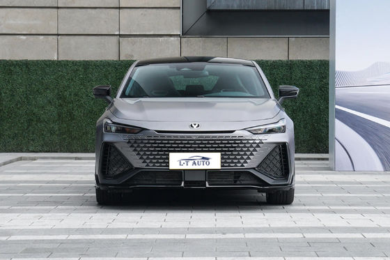 2024 Changan UNI-V ibrido plug-in a benzina auto elettrica veicolo velocità massima 205km/h