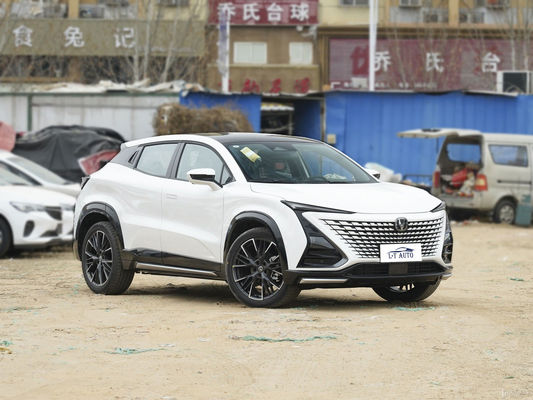 Velocità massima di 200 Km/h La 2023 Changan UNI-T 1.5T Turbo Luxury Sedan Alimentata da Benzina