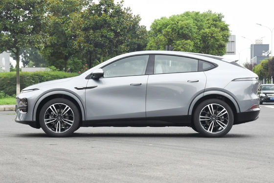 XPENG G6 Auto elettrica 5 posti SUV 4WD Tempo di ricarica veloce 0,33 ore Una varietà di colori
