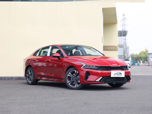 KIA K5 Auto a benzina turbo con potenza massima 100-150PS 5 posti 5 porte