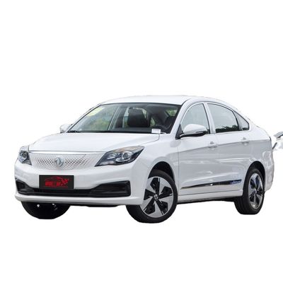 2024 Dongfeng Fengshen E70 Auto elettrica conveniente con tempo di ricarica di 0,5 ore e 5 posti