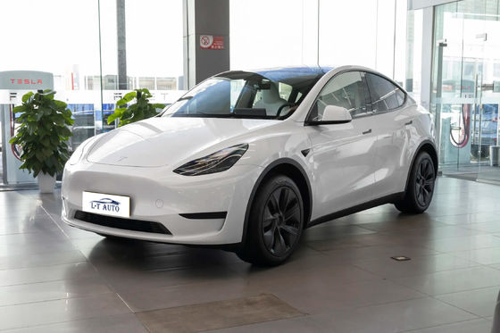 Veicolo energetico 2024 Tesla Model Y con batteria da 78,4KWH e motore da 331kw