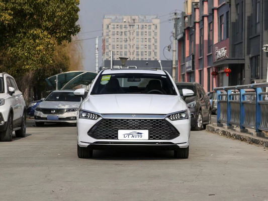 BYD QIN Plus Dm-I Made In EV Car 5 posti a sedere hatchback con energia 55/120km veicolo ibrido