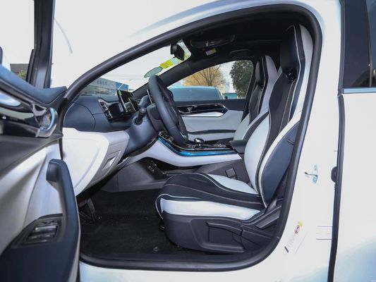 BYD QIN Plus Dm-I Made In EV Car 5 posti a sedere hatchback con energia 55/120km veicolo ibrido