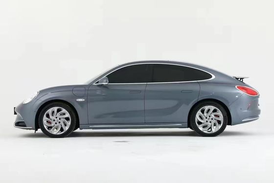 ORA Lightning Cat EV Piccole belle auto 4 porte berlina 5 posti Lunghezza 4871 Larghezza 1862