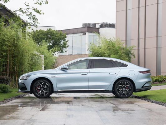 Veicolo elettrico ad alta velocità BYD Han DM-i Champion Edition 2024 con velocità massima 185