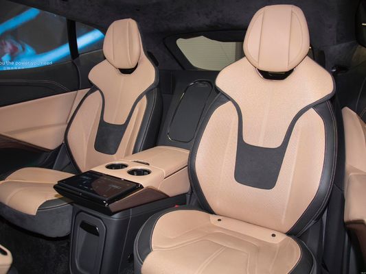 Scopri il futuro della guida con il Red Lotus Eletre A 4WD Sport SUV 2024