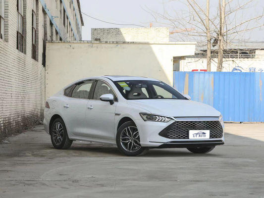 2024 BYD Qin PLUS DM-i 55KM Champion Edition Batteria Veicolo elettrico in nero