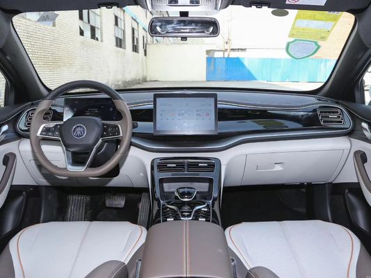 2024 BYD Qin PLUS DM-i 55KM Champion Edition Batteria Veicolo elettrico in nero
