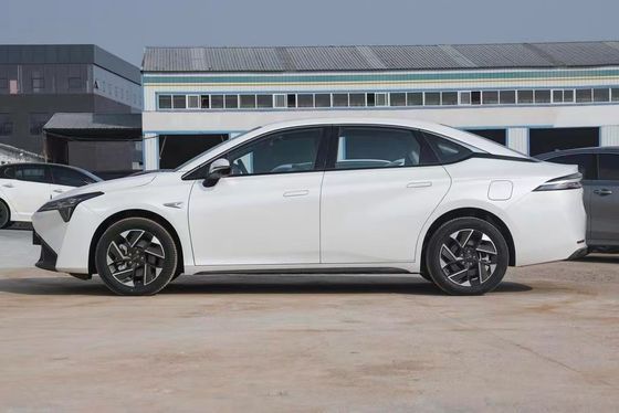 2024 Auto elettrica Aion S Plus 5 posti 510km di autonomia Batteria LiFePO4 2750mm di passo