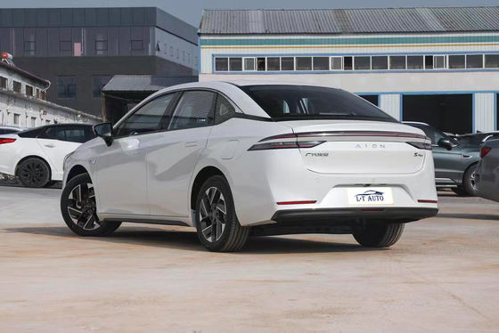 2024 Auto elettrica Aion S Plus 5 posti 510km di autonomia Batteria LiFePO4 2750mm di passo