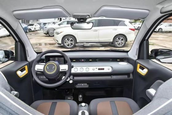 100% elettrico Wuling Mini EV con velocità massima di 100 km/h e base rotale di 2010 mm