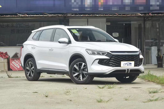 Auto BYD EV grigio con 71KM di autonomia e velocità massima di 170 Km/h 2024 Modello SONG Pro Champion