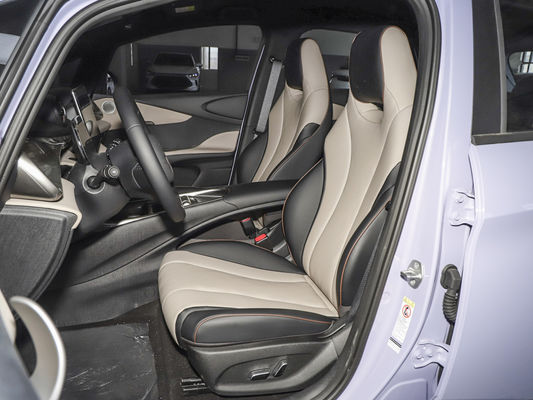 Guida verde resa facile con BYD Dolphin EV 405 km di autonomia elettrica pura e ricarica veloce