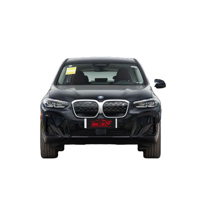 BMW iX3 pattuglia elettrica 4 o 5 posti Potenza totale 210kw Velocità massima 180kw/h