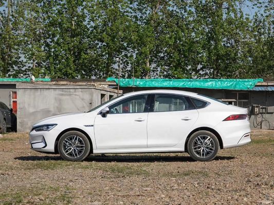2024 BYD QIN Plus EV Long Endurance Veicolo elettrico 2718mm WHEELBASE 5 posti