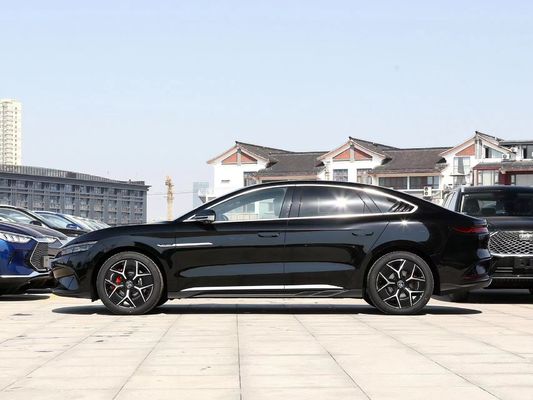 BYD HAN EV Champion Edition 715KM 2024 Dolphin Seal Sedan 4995*1910*1495 Batteria LiFePO4