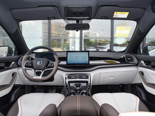 2024 BYD QIN Plus EV Un'auto elettrica energetica per uno stile di vita lussuoso ed ecologico
