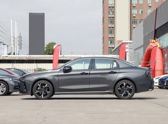 Lynkco 03 2.0TD DCT Plus Cina Hybrid Sport Compact Car con freno di parcheggio elettrico