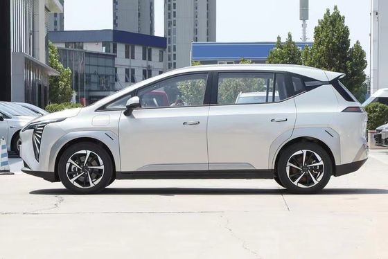 2024 Aion Y Plus SUV elettrico ad alta velocità a lunga autonomia 5 porte 5 posti con passo 2750 mm