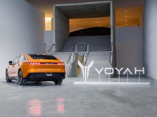 2024 Voyah Zhuiguang Sedan elettrica Standard 5 posti Veicolo elettrico 5 colori 3000 mm passo