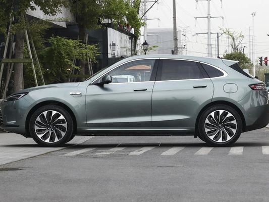 SUV a 5 porte e 5 posti HUAWEI Auto M5 High End Electric Car SUV con velocità massima 190 km/h