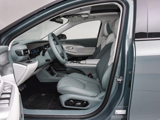 Polar Fox Alpha T ARCFOX S SUV 5 porte 5 posti con potenza massima di 160 kW e autonomia di 700 km