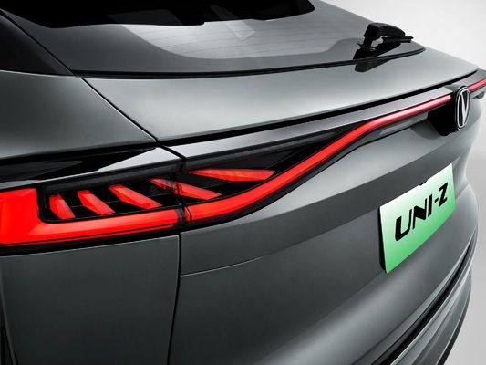 Changan UNI Z Auto elettrica 2024 Auto usata Auto Changan UNIZ Veicolo ibrido Carburante ibrido