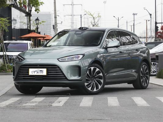 2024 Aito M5 La perfetta combinazione di stile ed efficienza in un SUV a 5 porte e 5 posti