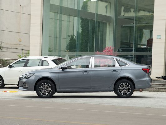 2024 Roewe i6 L'auto perfetto per la famiglia con ABS 5 posti e caratteristiche di veicolo elettrico