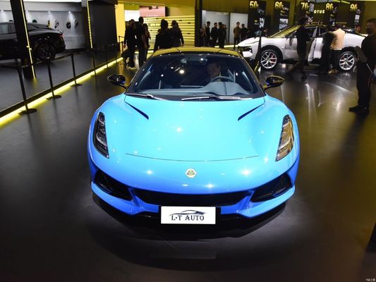 Lotus Emira Sport Car Scatenando il pieno potenziale dell'elettricità al litio ternario
