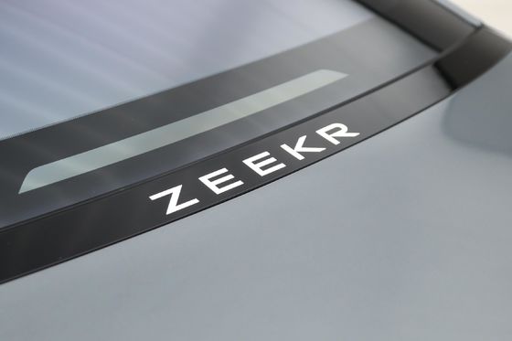 870KM Range di crociera Auto elettrica pura di medie dimensioni ZEEKR 007 Veicoli energetici EV berlina