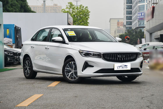 S Modello 2024 Geely 5 posti Sedana 1.5l 1.8l Benzina Sedana a benzina con motore turbo