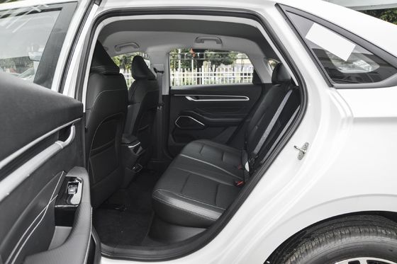 S Modello 2024 Geely 5 posti Sedana 1.5l 1.8l Benzina Sedana a benzina con motore turbo