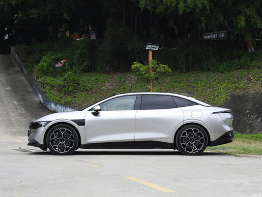 870KM Pure Electric Cruise Range Geely ZEEKR 007 Versione AWD Automobile ad alta velocità