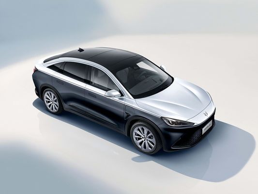 Arcfox Alpha TS SUV elettrico con potenza massima di 160 kW e tempo di ricarica di 0,42 ore