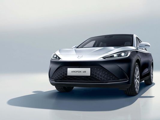 Arcfox Alpha TS SUV elettrico con potenza massima di 160 kW e tempo di ricarica di 0,42 ore