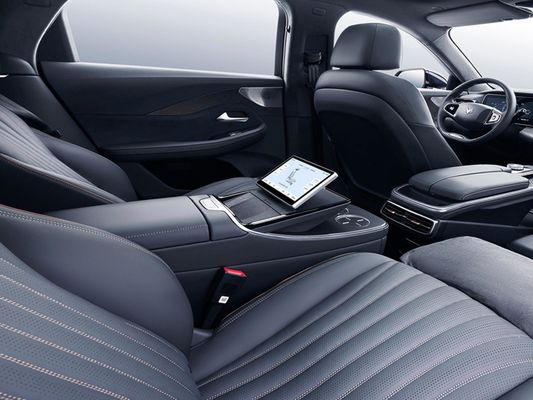 Arcfox Alpha TS SUV elettrico con potenza massima di 160 kW e tempo di ricarica di 0,42 ore