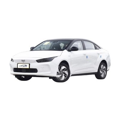 2024 Auto elettriche Geometria Una berlina a 4 porte e 5 posti con autonomia di 550 km e potenza elettrica