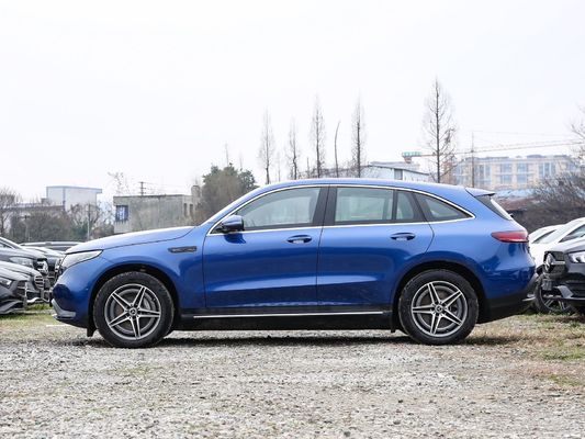 2024 Mercedes Benz EQC 350 400 4MATIC La perfetta miscela di lusso ed energia elettrica