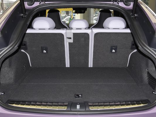 Auto elettrica pura NIO con batterie ternarie al litio e al litio ferro fosfato