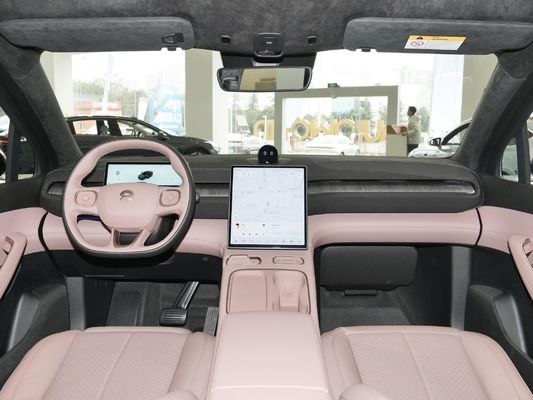 Auto elettrica pura NIO con batterie ternarie al litio e al litio ferro fosfato
